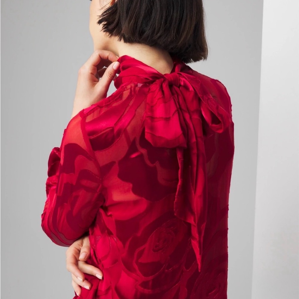 Elegant Red Rose Burnout Women's Blouse with detachable tank top. Self Tying - Picture 3 of 8